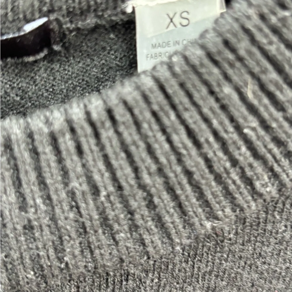 T Tahari Black Sweater with White‎ Dots
